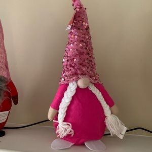 Valentines Gnome decor, brand new.